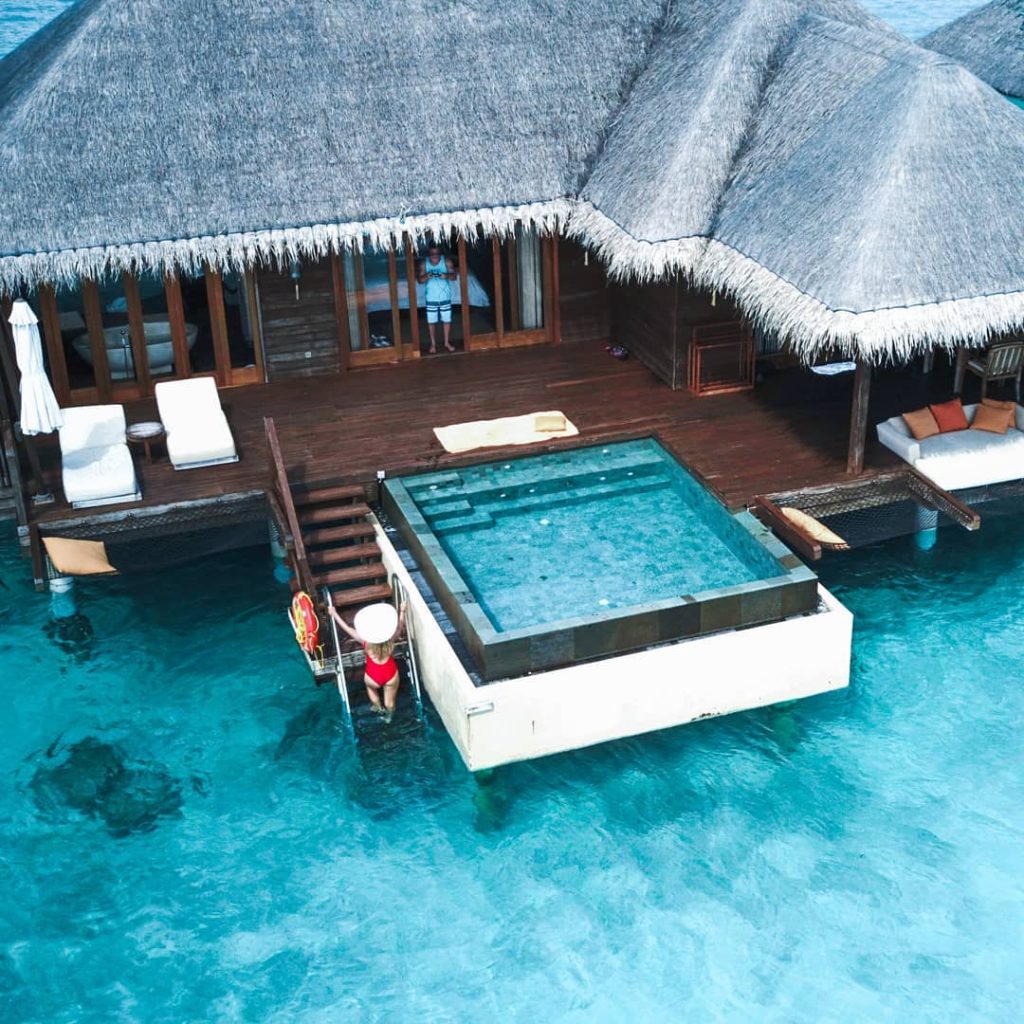 14 Gorgeous Overwater Bungalow Resorts That Will Make Your Heart Skip a ...