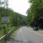 4US_Route_20_westbound_entering_Becket_MA