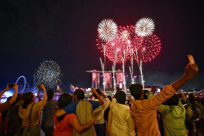 15 Best Places in the World to Celebrate New Year&#039;s Eve - Add to Bucketlist , Vacation Deals